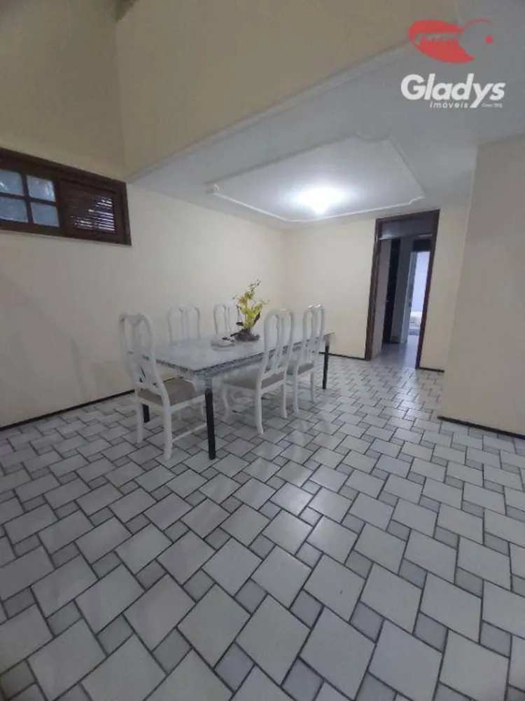 Casa, 6 quartos, 330 m² - Foto 4