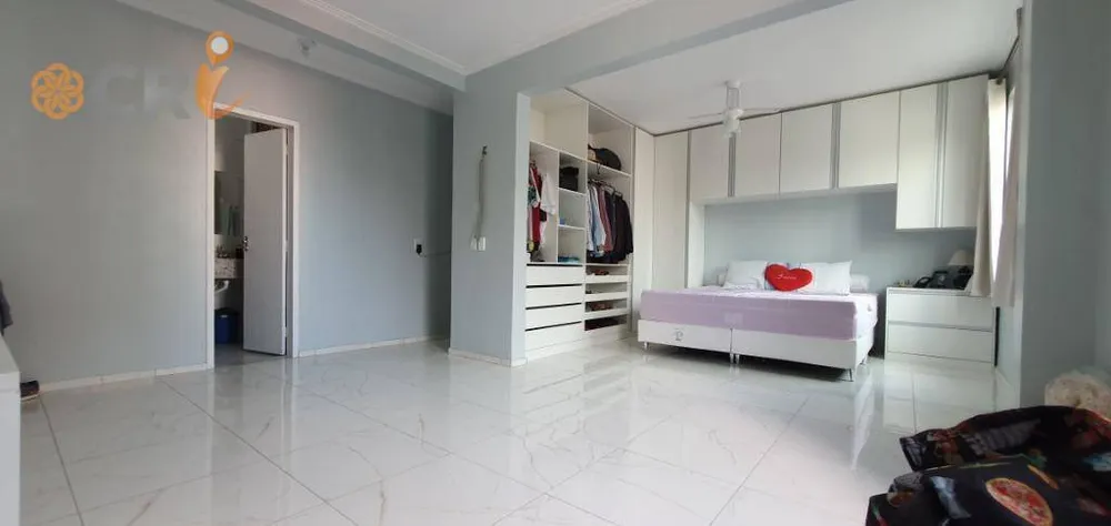 Cobertura, 4 quartos, 249 m² - Foto 4