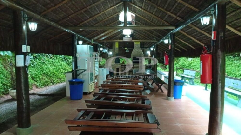 Cobertura, 3 quartos, 235 m² - Foto 2