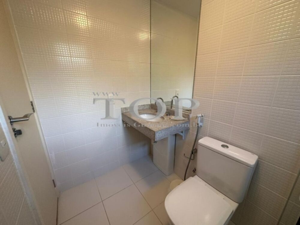 Apartamento para alugar com 3 quartos, 158m² - Foto 1