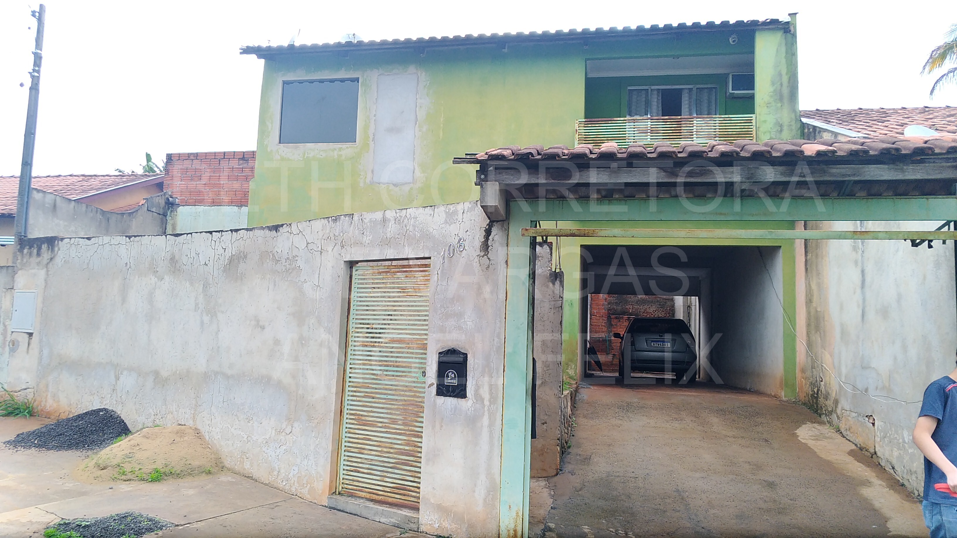 Sobrado à venda com 3 quartos, 220m² - Foto 1