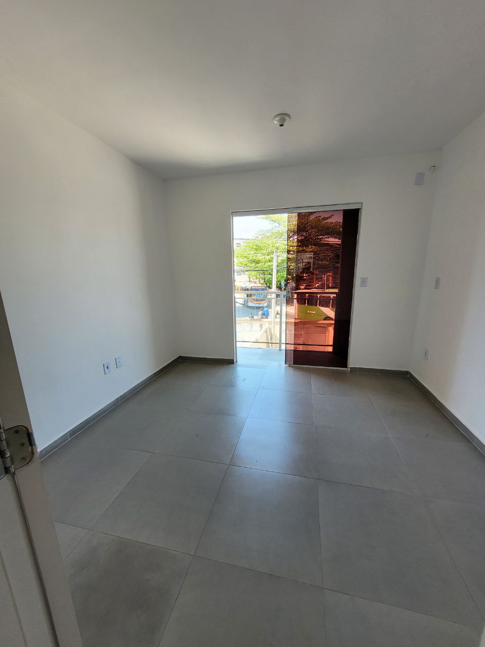 Casa à venda com 2 quartos, 66m² - Foto 2