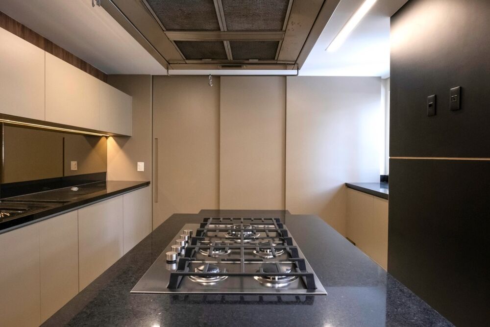 Apartamento à venda com 3 quartos, 306m² - Foto 7