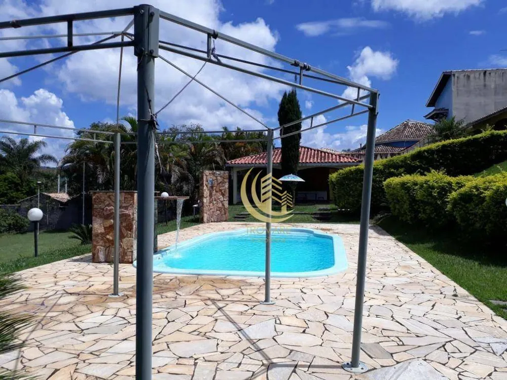 Chácara, 3 quartos, 3010 m² - Foto 1