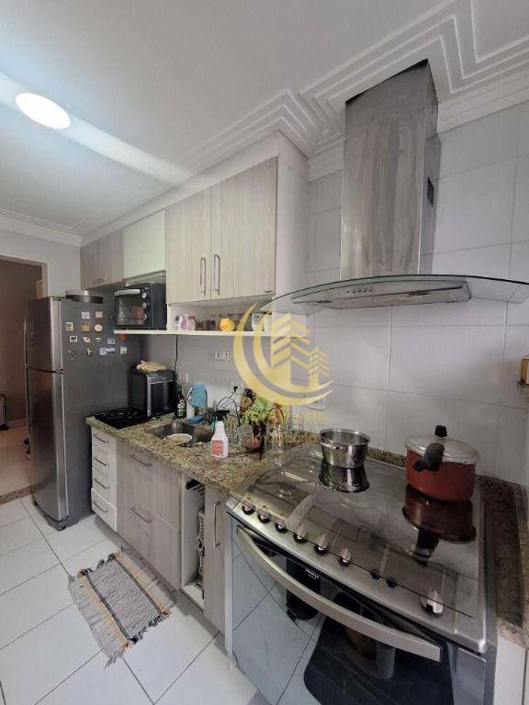 Apartamento à venda com 3 quartos, 73m² - Foto 4