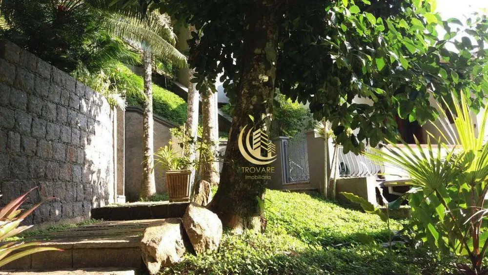 Sobrado, 5 quartos, 700 m² - Foto 1