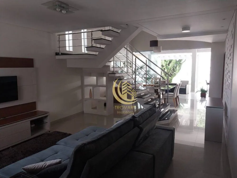 Sobrado, 4 quartos, 244 m² - Foto 2