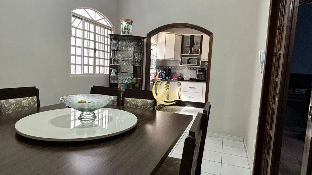 Casa, 3 quartos, 224 m² - Foto 11