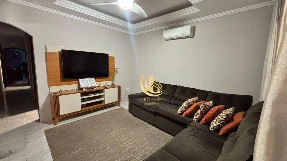 Casa, 3 quartos, 224 m² - Foto 2