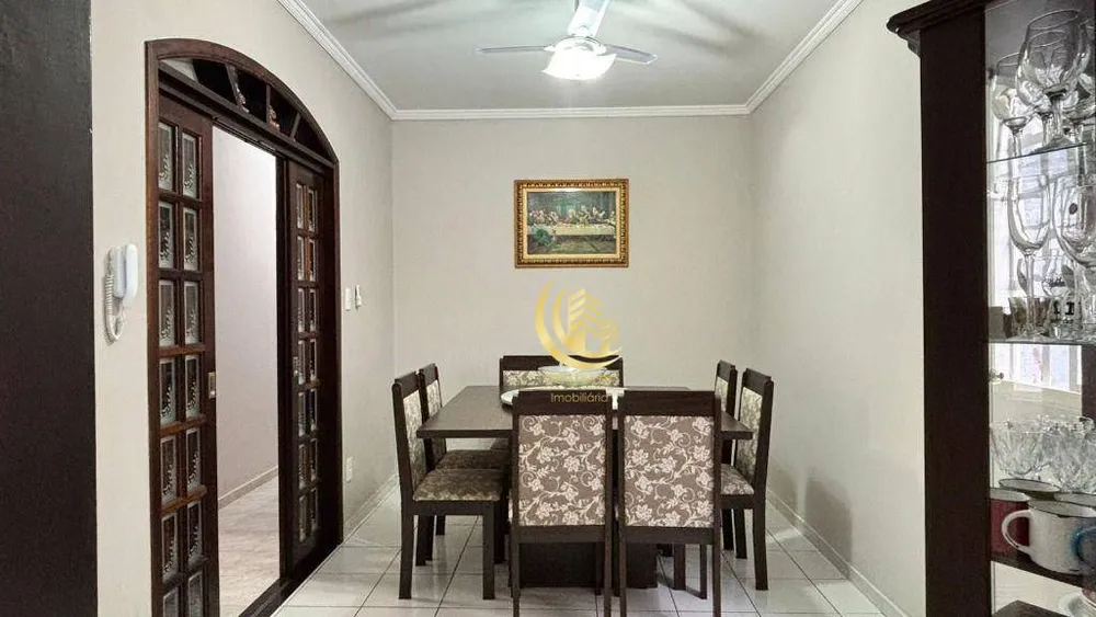 Casa, 3 quartos, 224 m² - Foto 10