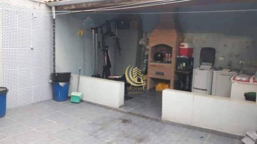Sobrado à venda com 3 quartos, 118m² - Foto 1