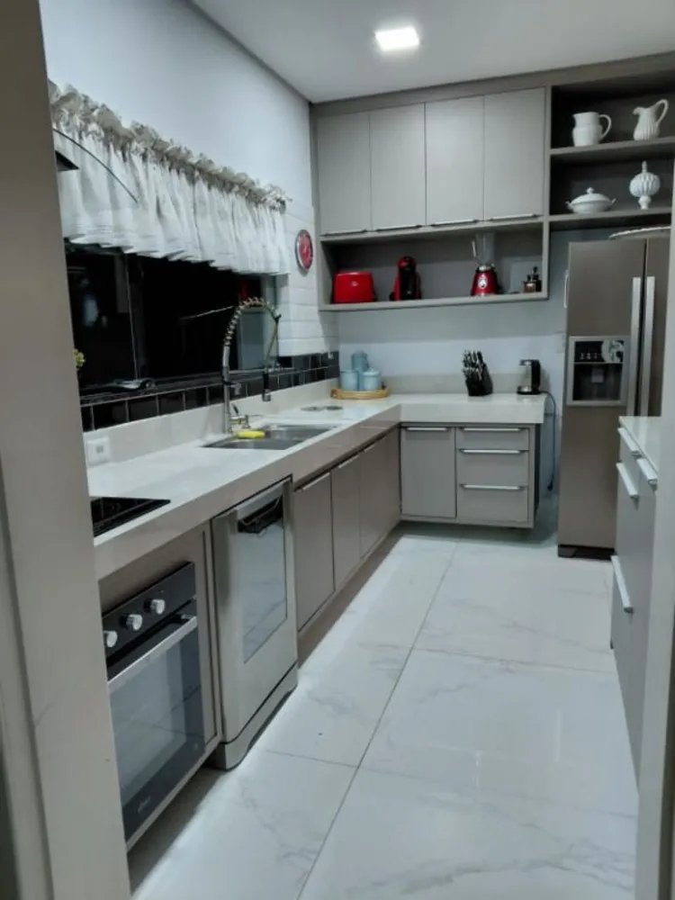Sobrado, 3 quartos, 270 m² - Foto 5