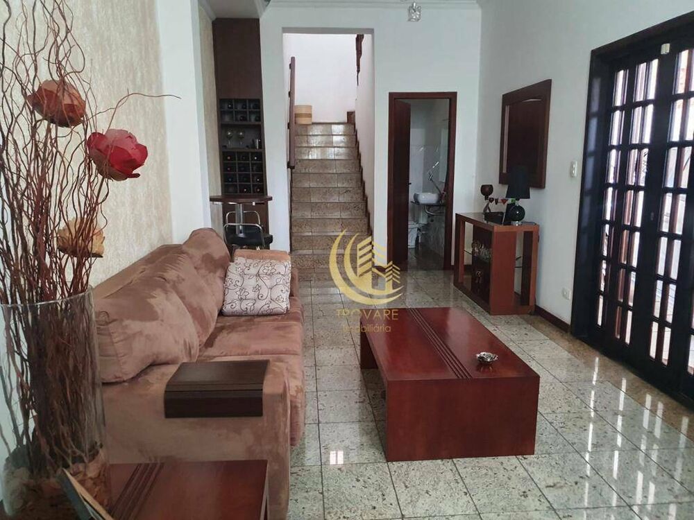 Sobrado, 3 quartos, 237 m² - Foto 1