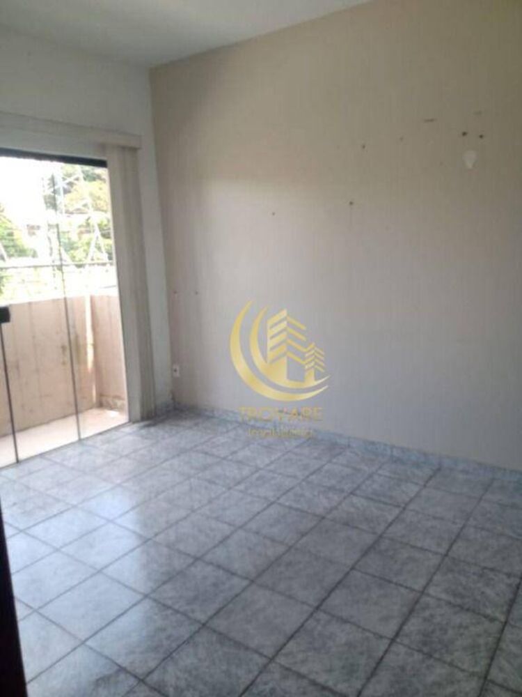 Casa de Condomínio à venda e aluguel com 3 quartos, 226m² - Foto 2