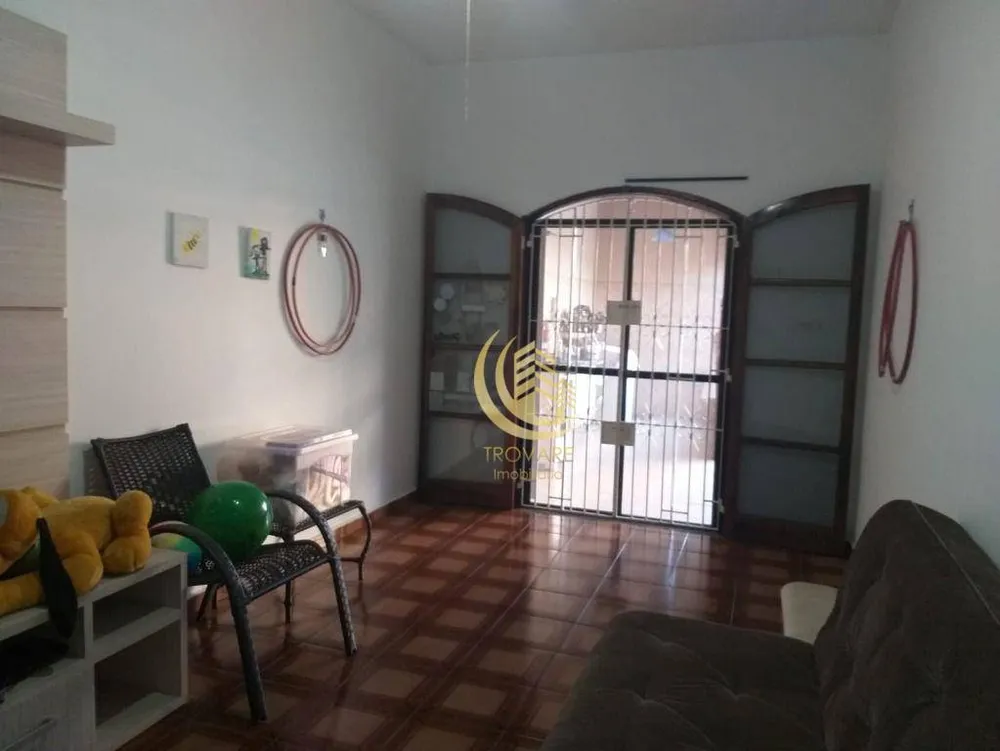 Casa, 3 quartos, 216 m² - Foto 2