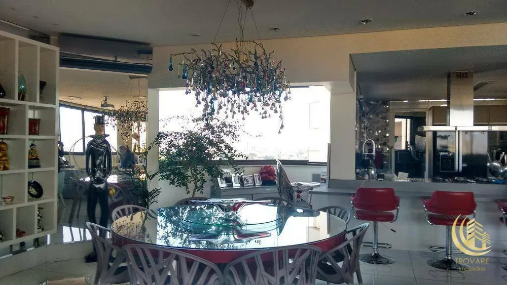 Apartamento, 3 quartos, 260 m² - Foto 4