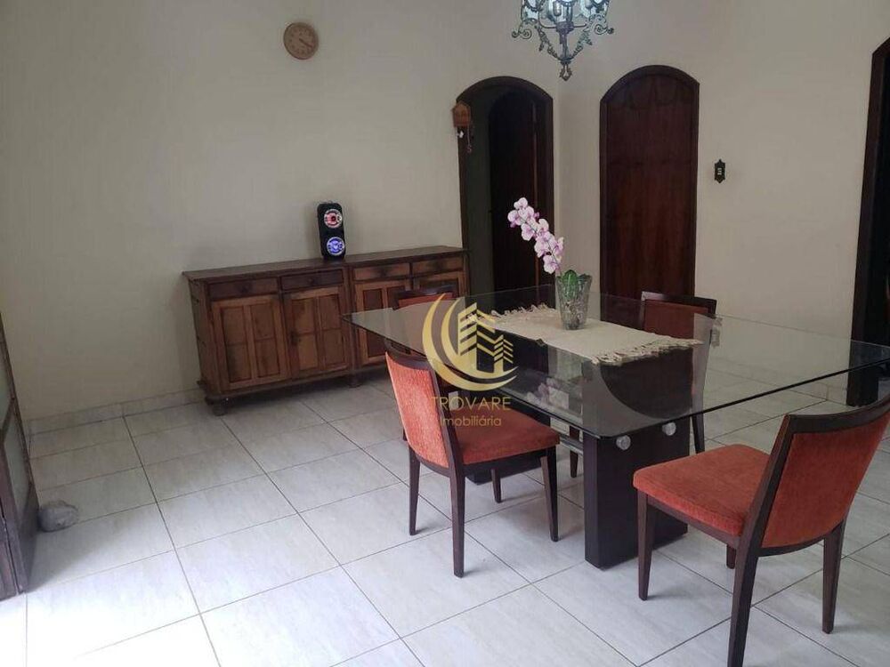 Casa à venda com 4 quartos, 344m² - Foto 2