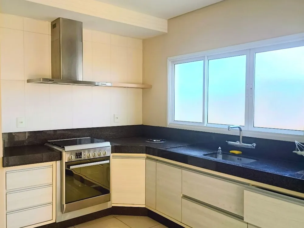 Sobrado, 3 quartos, 244 m² - Foto 5