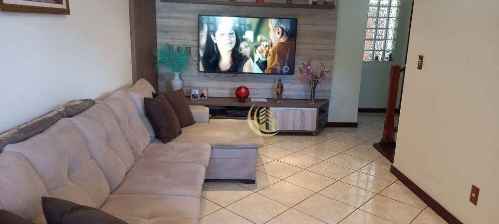 Sobrado, 3 quartos, 268 m² - Foto 1