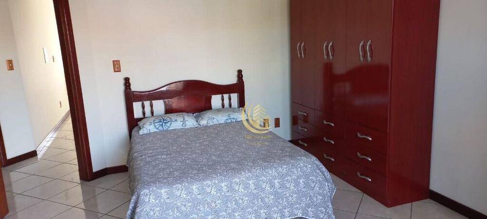 Sobrado, 3 quartos, 268 m² - Foto 2