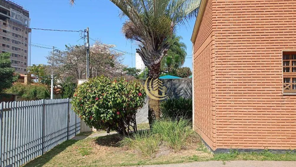 Casa, 4 quartos, 460 m² - Foto 1