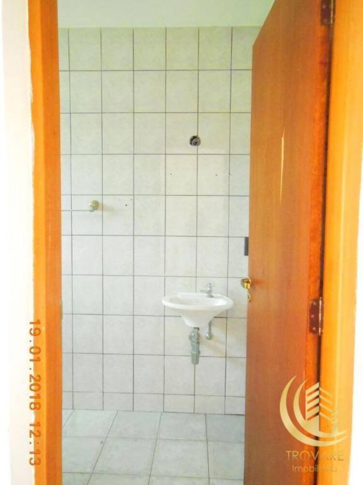 Casa à venda com 3 quartos, 400m² - Foto 2