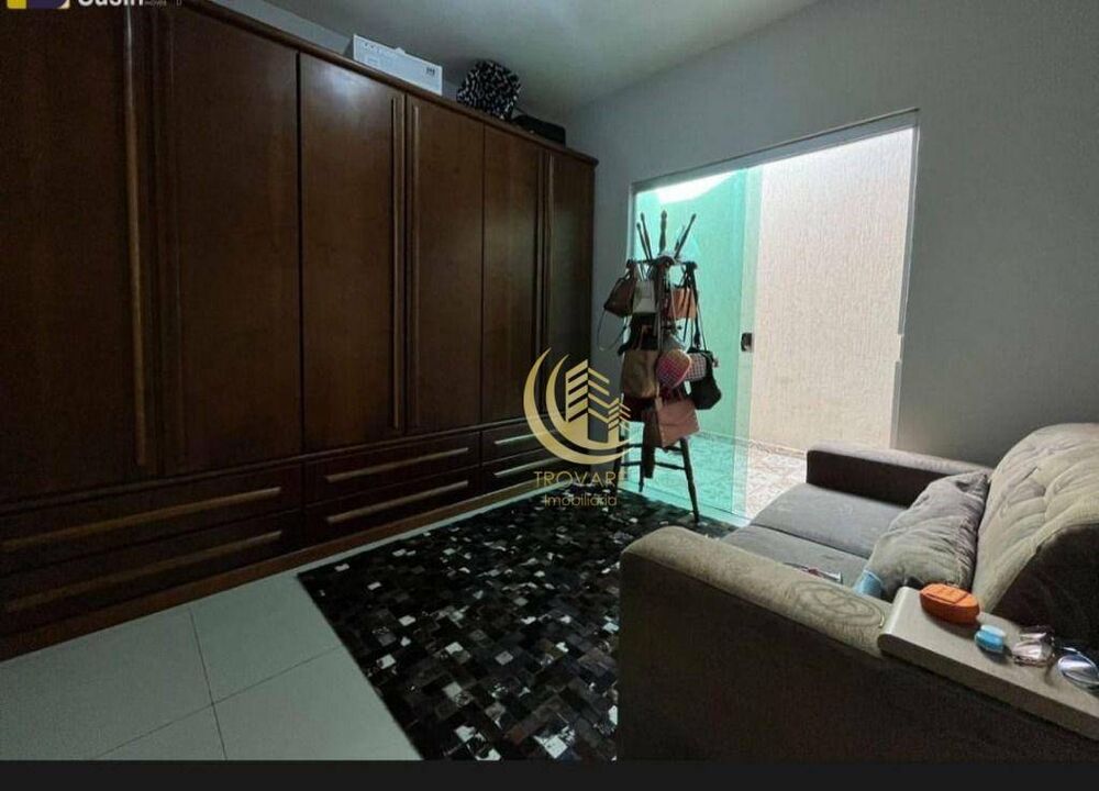 Casa à venda com 2 quartos, 70m² - Foto 3