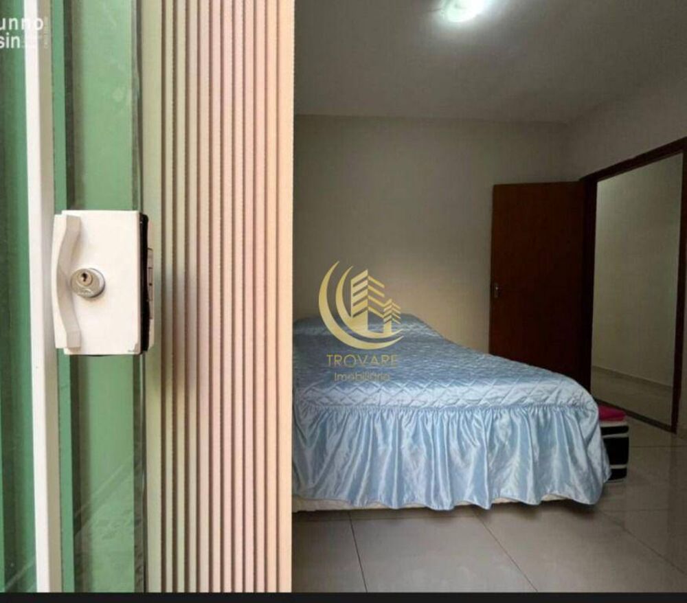 Casa à venda com 2 quartos, 70m² - Foto 4