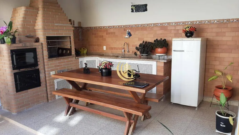 Sobrado, 3 quartos, 235 m² - Foto 1