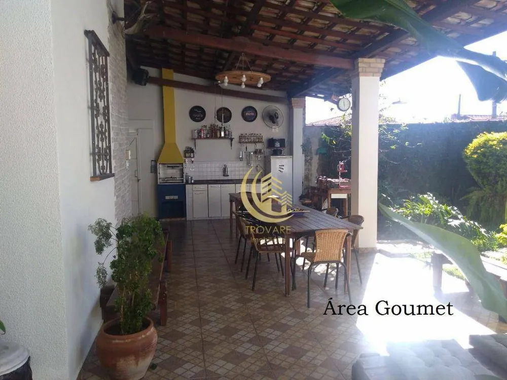 Casa, 3 quartos, 282 m² - Foto 1