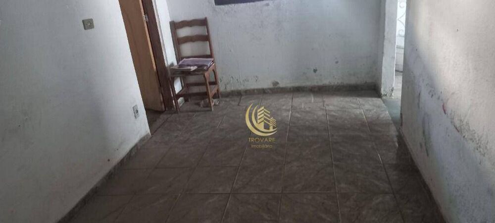 Casa à venda com 2 quartos, 80m² - Foto 1