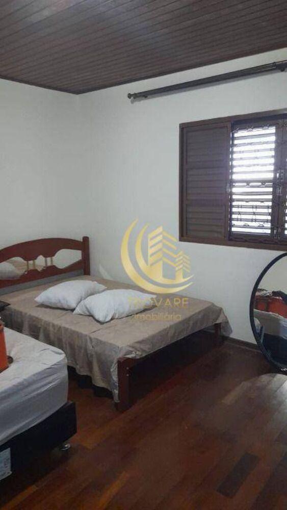 Casa à venda e aluguel com 5 quartos, 278m² - Foto 1