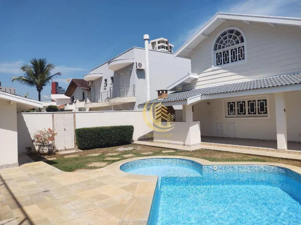 Sobrado, 3 quartos, 269 m² - Foto 2