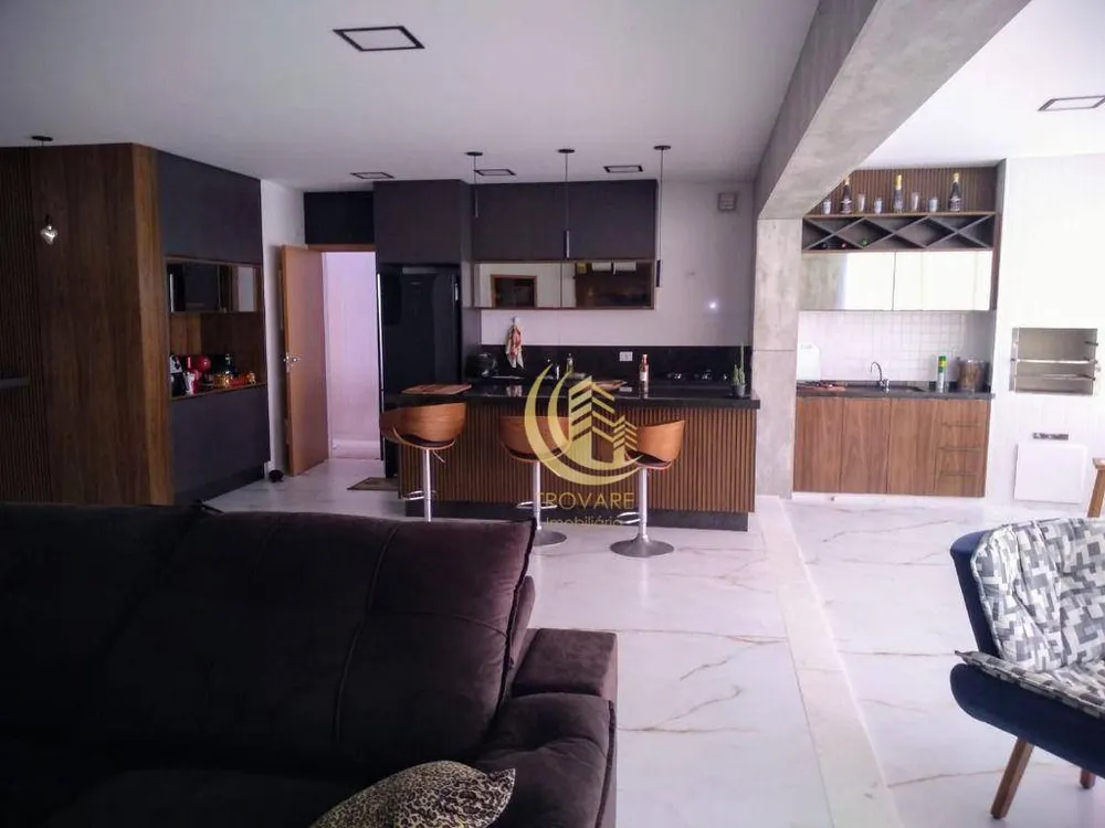 Apartamento, 3 quartos, 155 m² - Foto 1