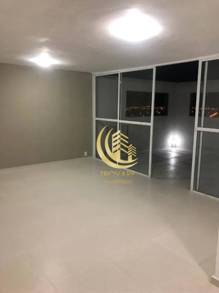 Apartamento, 3 quartos, 176 m² - Foto 1