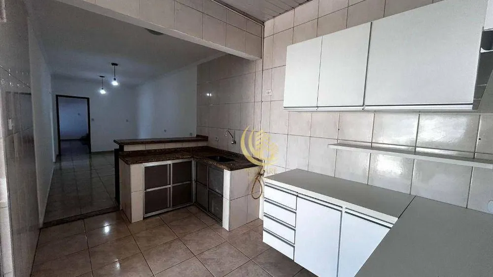 Sobrado, 4 quartos, 218 m² - Foto 2