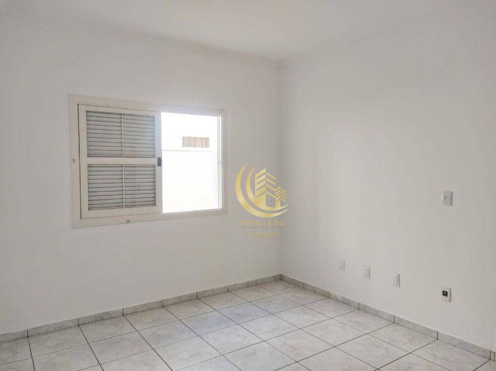 Sobrado à venda com 3 quartos, 269m² - Foto 2