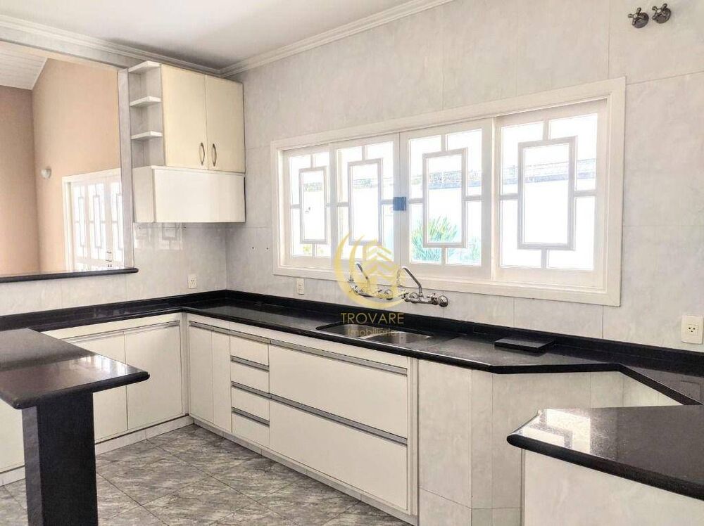Sobrado à venda com 3 quartos, 269m² - Foto 4