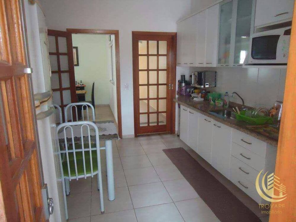 Sobrado à venda com 3 quartos, 220m² - Foto 4