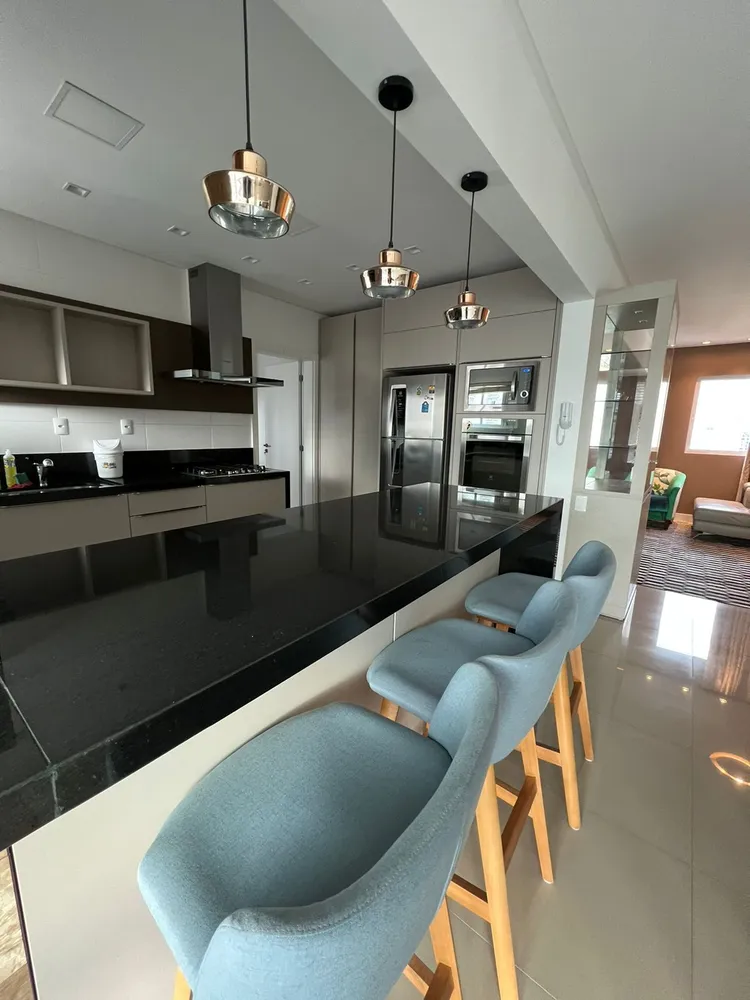 Apartamento, 3 quartos, 130 m² - Foto 1