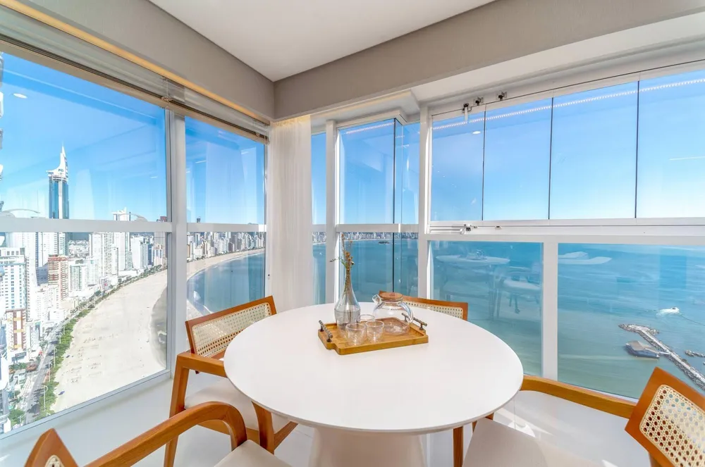 Apartamento, 4 quartos, 238 m² - Foto 1