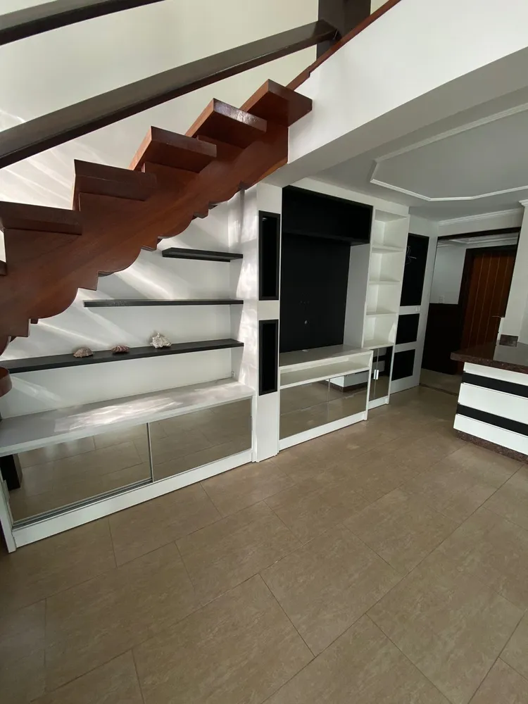 Casa, 3 quartos, 250 m² - Foto 2