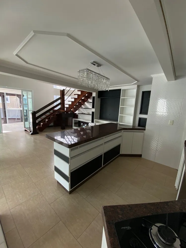 Casa, 3 quartos, 250 m² - Foto 4