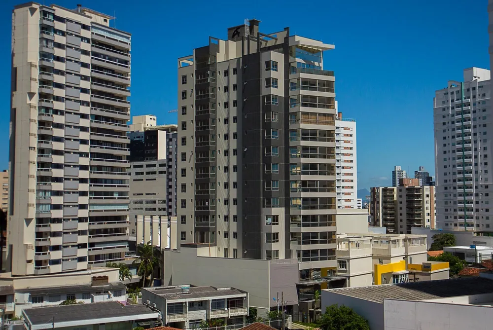 Cobertura, 3 quartos, 239 m² - Foto 2