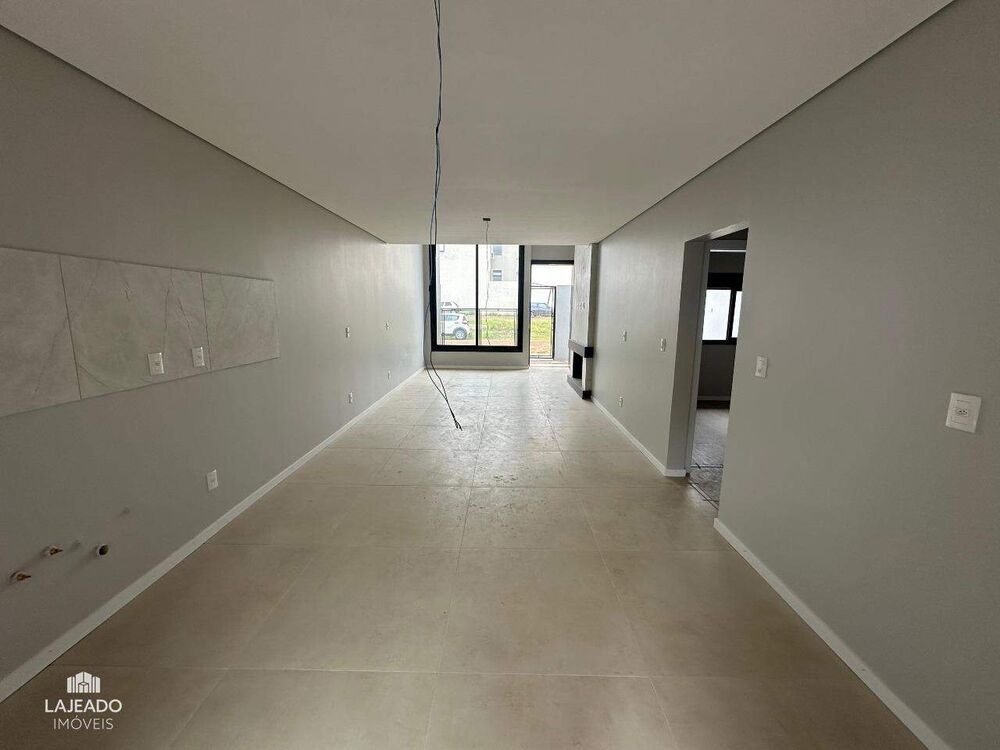 Casa à venda com 2 quartos, 94m² - Foto 2