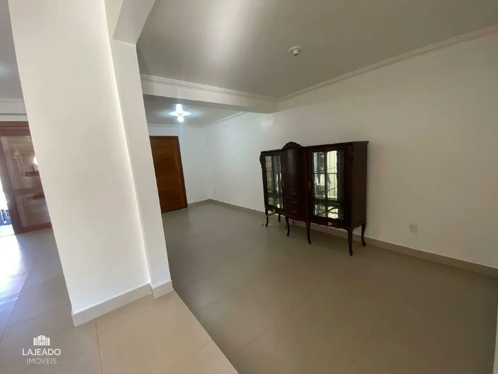 Casa, 3 quartos, 198 m² - Foto 1