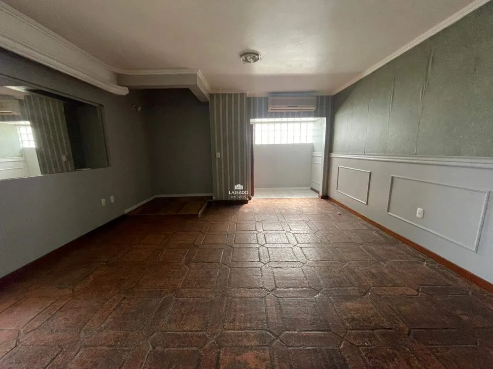 Casa, 5 quartos, 280 m² - Foto 1