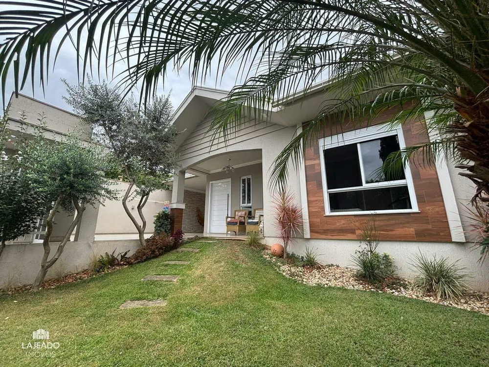 Casa, 3 quartos, 198 m² - Foto 1