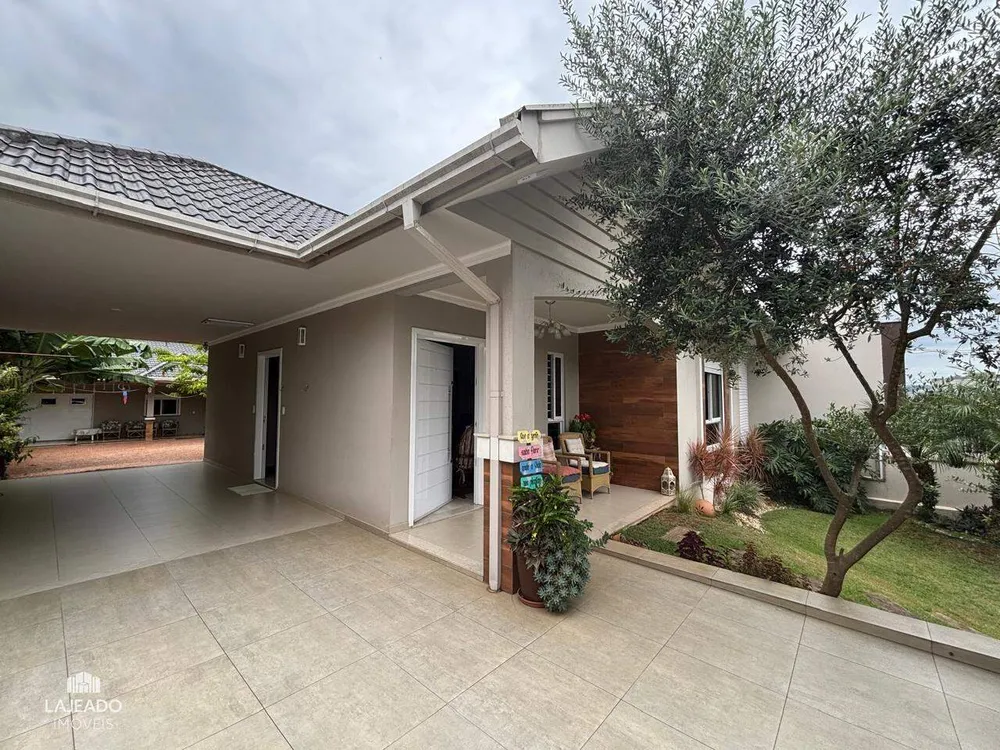 Casa, 3 quartos, 198 m² - Foto 2