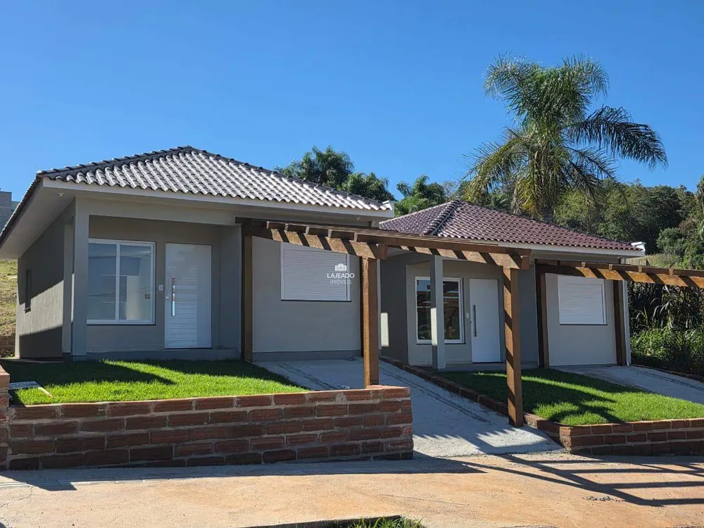 Casa, 3 quartos, 82 m² - Foto 1